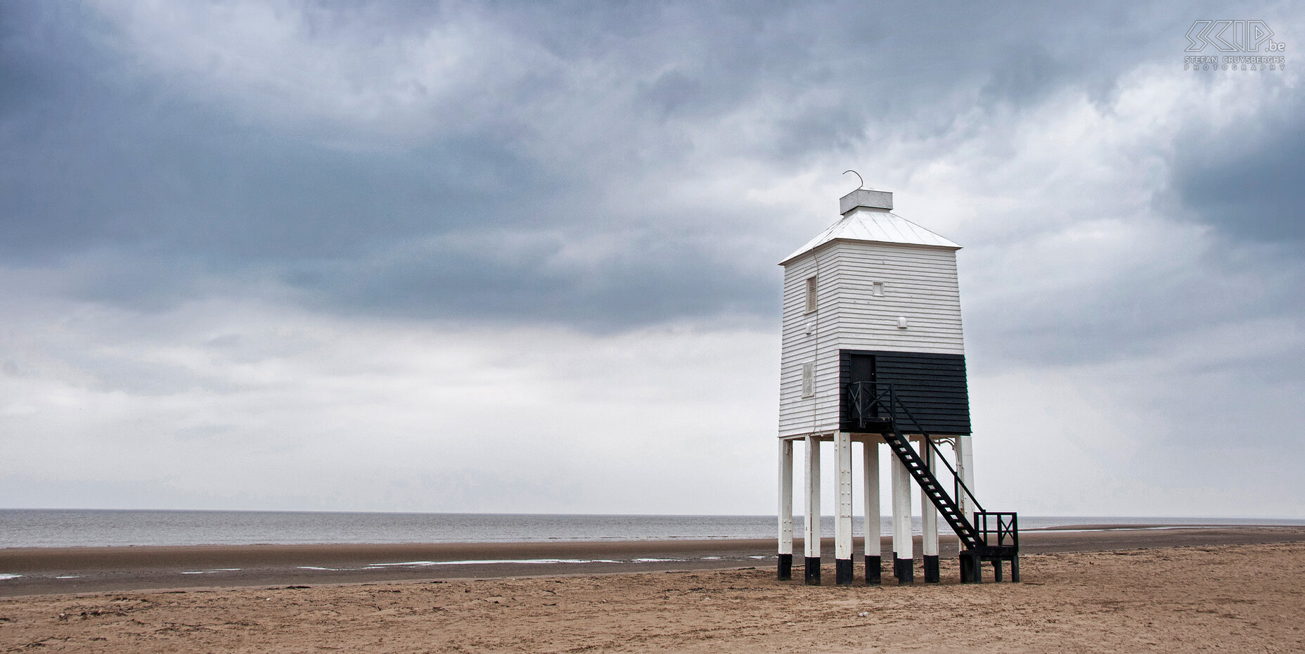 Burnham Lighthouse De Burnham-on-Sea Low vuurtoren is een houteren vuurtoren die op negen houten palen staat. Stefan Cruysberghs